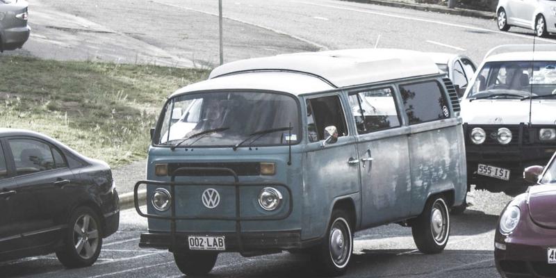 考前焦虑缓解：芳香指压百会穴与嗅吸协同提升专注力